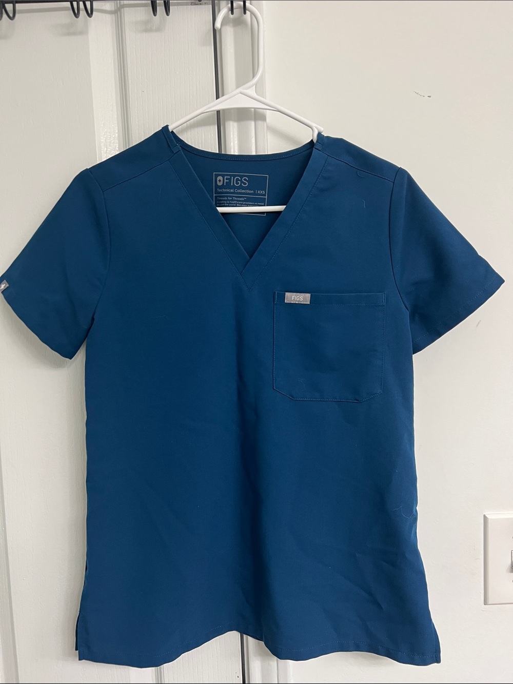 FIGS Women's V-Neck Scrub Top in Teal Blue